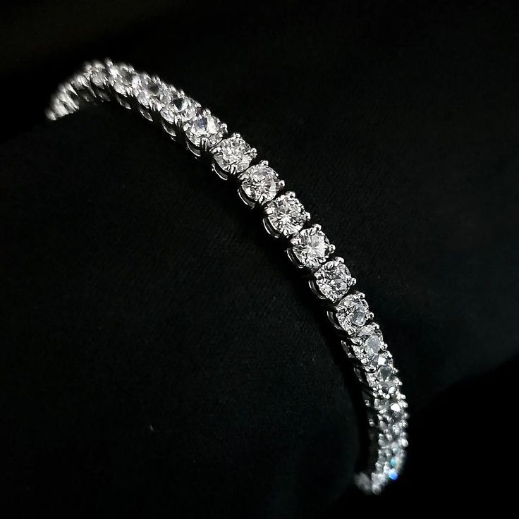 Royal Flair™ 4mm Iced-Out Tennis Bracelet