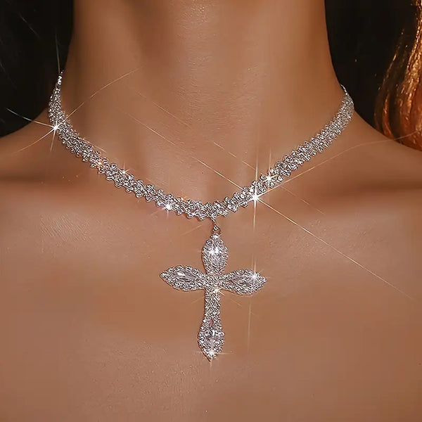 IcedElegance™ Cross Pendant Women – Royal Flair™