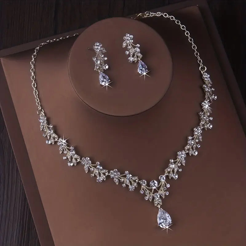 BridalElegance™ Necklace & Earrings Set – Royal Flair™